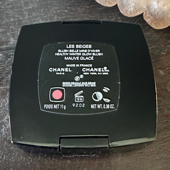 CHANEL Blush with Snowflake Design in Vibrant Pink - Picture 3 of 3